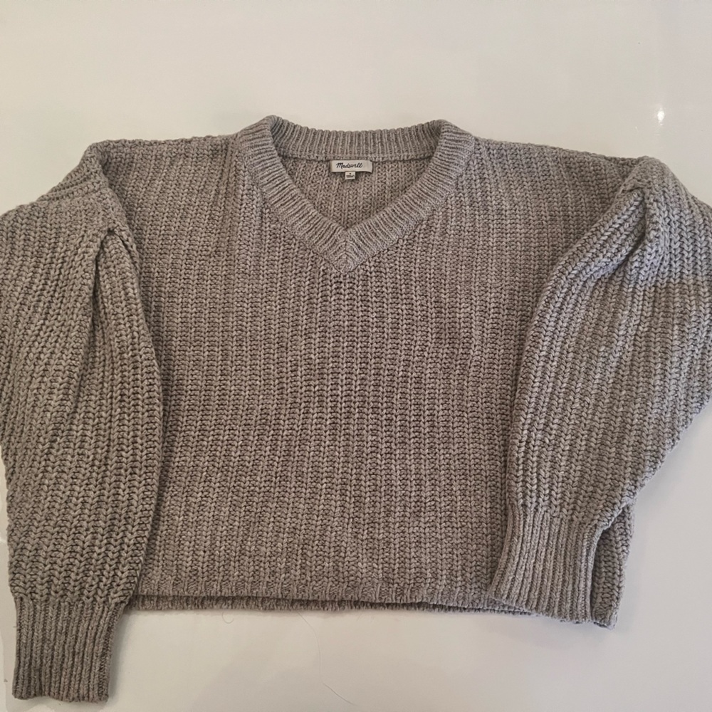 Madewell balloon sleeve v-neck sweater.